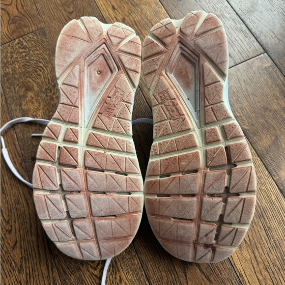 Hoka sneakers/running shoes lavender size 6 - Picture 3 of 8